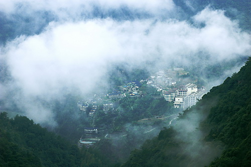 鳥瞰御溫泉