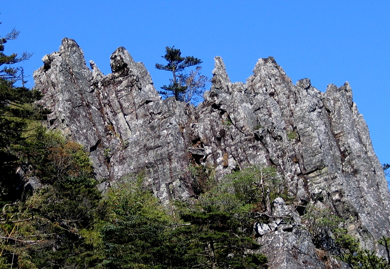 蒼山混合花崗岩峰叢