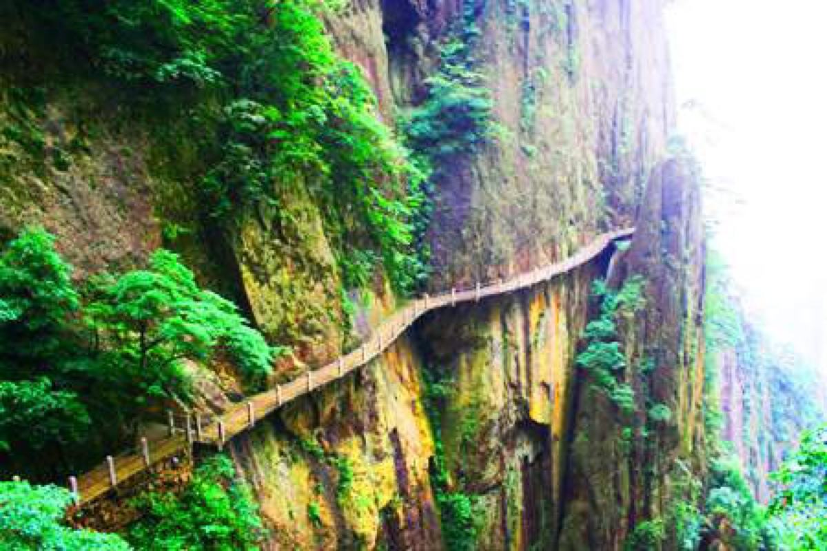 黃山(世界文化與自然雙重遺產，國家5A級旅遊景區)