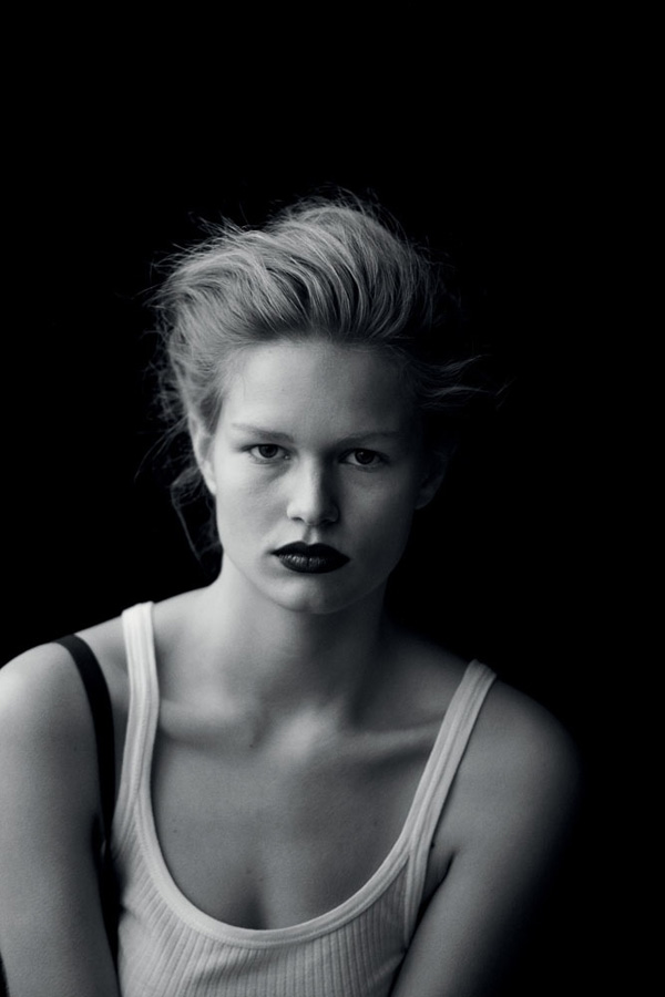 Anna Ewers