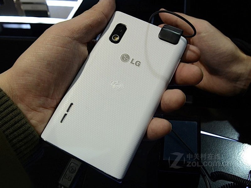 LG E612