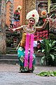 Una ballerina balinese indonesiana