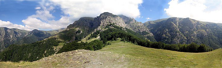 Ботев, највисокиот врв на Стара планина (2.376 m)