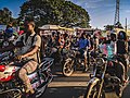 Chauffeurs de moto.