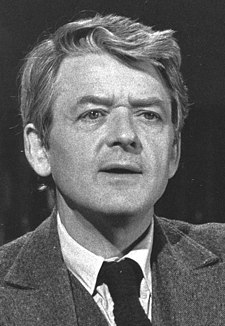 Hal Holbrook (1977)