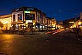 La Balcarce. Zona de peñas, pubs, restaurantes y lugares de esparcimiento nocturno.