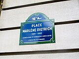 La plaque de la place Marlene-Dietrich à Paris