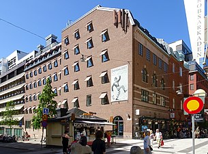 Före detta Tjenstemannabanken, Jakobsgatan 20 / Drottninggatan 15.