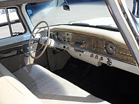 GAZ-13 interior