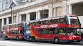 Toetasjes Neoplan-bussar på bussruta mellom Oxford og London.