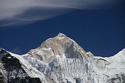 Makalu, pohled z jihozápadu