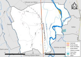 Carte en couleur présentant le réseau hydrographique de la commune