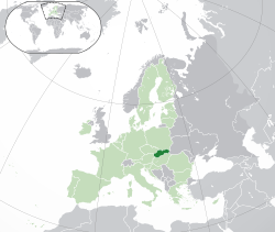 Локалность Словеньска (темно-зеленый) —в Европї (ясно-зеленый і темно-серый) —в Европскій унії (ясно-зеленый)