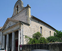 Musée Raoul-Dastrac avec la façade de l'ancienne église Saint-Félix.