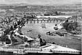 Blick auf die Balduinbrücke 1924 (Die neue Moselbrücke (Europabrücke) von 1934 wurde nachträglich auf das Bild montiert.)