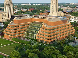 Kellogg World Headquarters (battlecreekcvb) 001.jpg