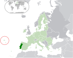 สถานที่ตั้งของเกาะอะโซร์สกับประเทศโปรตุเกศ (เขียว) และส่วนที่เหลือของยุโรป (น้ำเงินเข้ม)