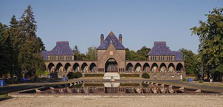 Ravatalozó in Art Nouveau architectural style