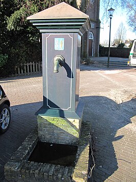 Dorpspomp op kerkplein