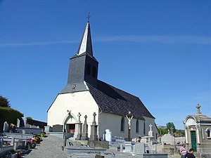 L'église Saint-Martin, vue depuis le cimetière.