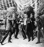 Leon Czolgosz erschießt Präsident McKinley auf der panamerikanischen Ausstellung