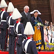 Kung Carl XVI Gustaf och drottning Silvia på Skansen, nationaldagen den 6 juni 2009.