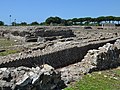 Tempel B mit Opus reticulatum im Vordergrund