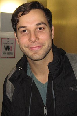 Skylar Astin (2017)