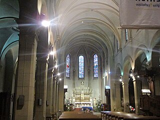 サン＝フランソワ＝ド＝サル・ド・パリ教会のクワイヤないし身廊 (Intérieur de l'église Saint-François-de-Sales (Paris XVIIe).)