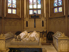 Gisants de l'empereur Pedro II du Brésil et sa famille dans la Cathédrale de Petrópolis, Brésil