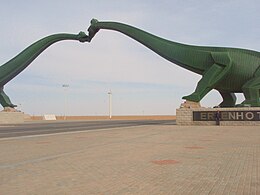 Dinosaurusten patsas Erenhotissa.