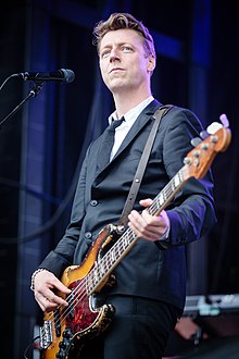 Dougie Payne performing in 2018