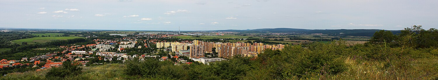 Devínska Nová Ves z Pieskovce (Sandbergu)