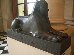 Tượng nhân sư của pharaon Nepherites I tại Bảo tàng Louvre