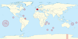 フランス共和国の領土（赤） 海外領土（丸で囲まれた地域） 領有を主張している地域（アデリーランド；網掛けの地域）