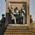 Het driemanschap op het onafhankelijkheidsmonument in Den Haag