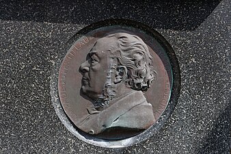 Paul Tillaux de l'Académie de médecine, Paris, cimetière du Père-Lachaise.