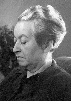 Габриела Мистрал през 1945 г.