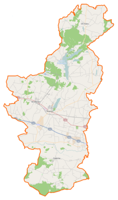 Mapa konturowa powiatu słupeckiego, w centrum znajduje się punkt z opisem „Słupca”