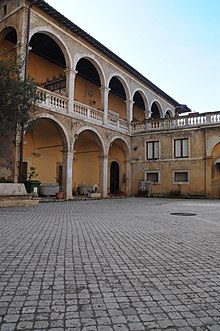 il cortile del Castello di Fiano Romano