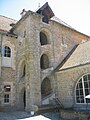 Un des escaliers extérieurs du château.