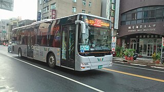 嘉義客運金旅客車（ノンステップバス） 159-U9