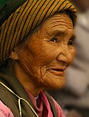 Idős tibeti hölgy