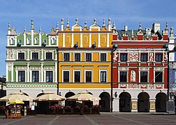 Las kamienice ormiańskie[7]​ ("casas armenias") de Zamosc, Renacimiento polaco.[8]​