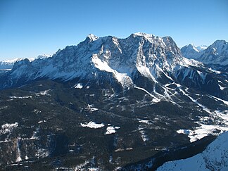 Zugspitzmassiv vo Wesen (Zugspitzgipfe links)