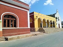 Cultural house, library and church on Dzitbalché's town square