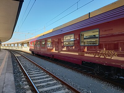 La carrozza "Press & Conference", 61 83 89-90 000-1I-TI, in composizione al treno "Peloritano 96347" di "Fondazione FS Italiane", in sosta alla "stazione di Catania Centrale", 15 luglio 2022.