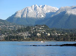 North Vancouver vom Wasser