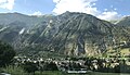 Panorama du chef-lieu, vu de la route pour le col Saint-Charles