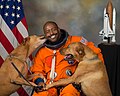 Image 35NASA astronaut Leland D. Melvin with his dogs Jake and Scout (from Dog behavior)